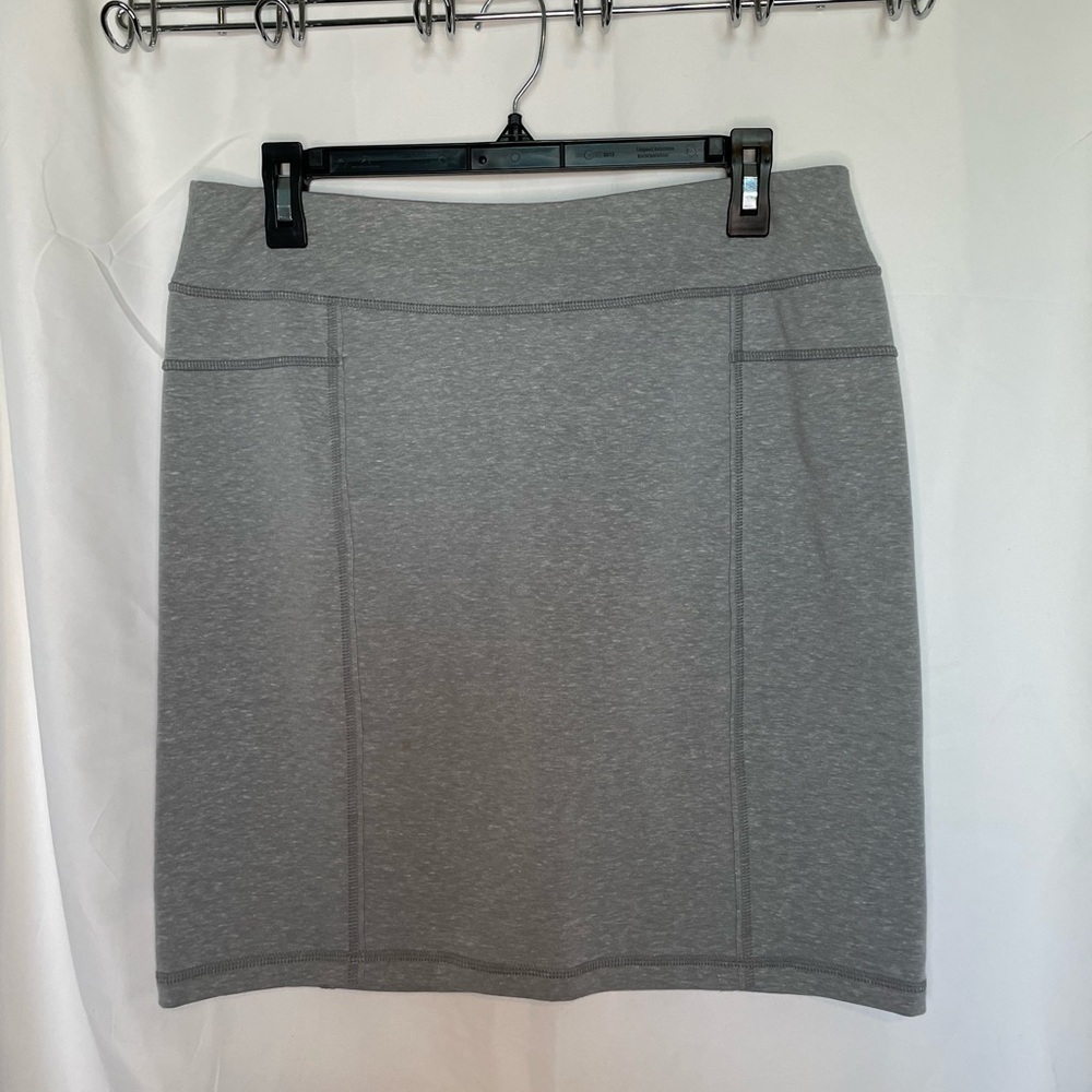Athleta/ light gray Pencil Mini-Skirt Elastic Waist Pull-on. Size Medium‌‌‌‌‌